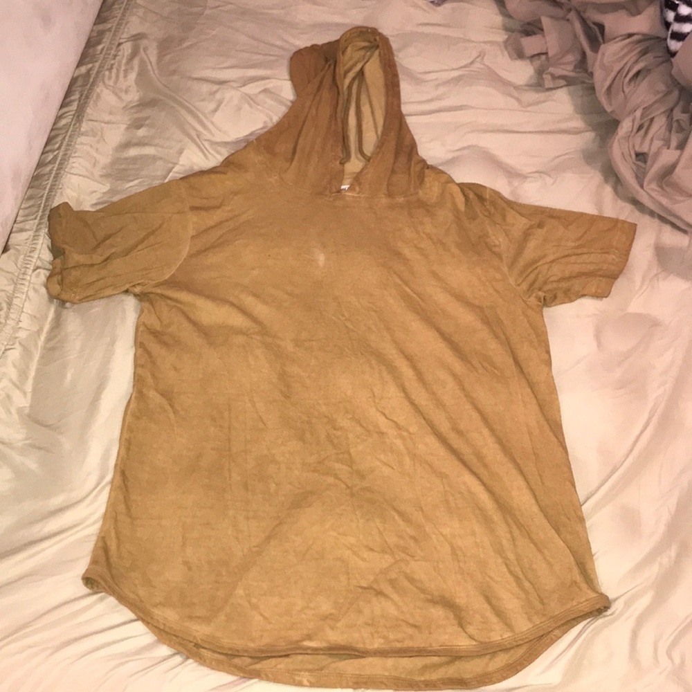 Elongated t-shirt